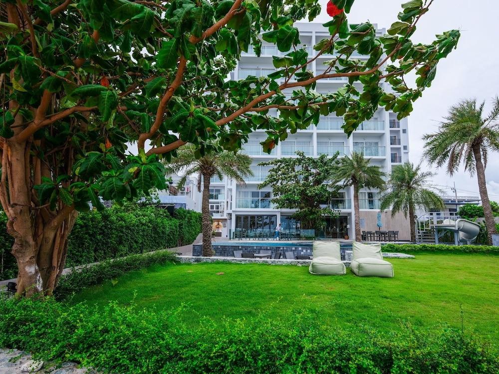 Worita Cove Hotel Na Chom Thian Exteriör bild
